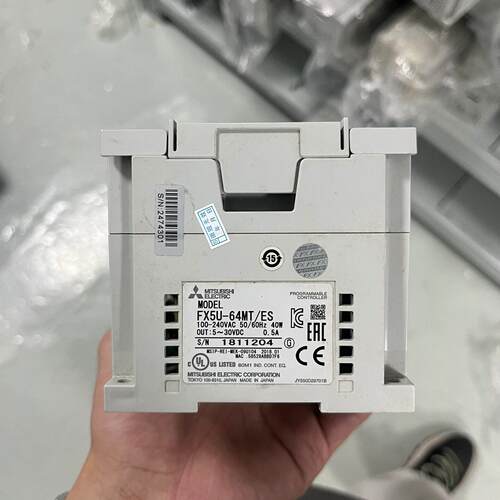 议价FX5U-64MT/ES 可编程控制器 工控自动化控制模块维修