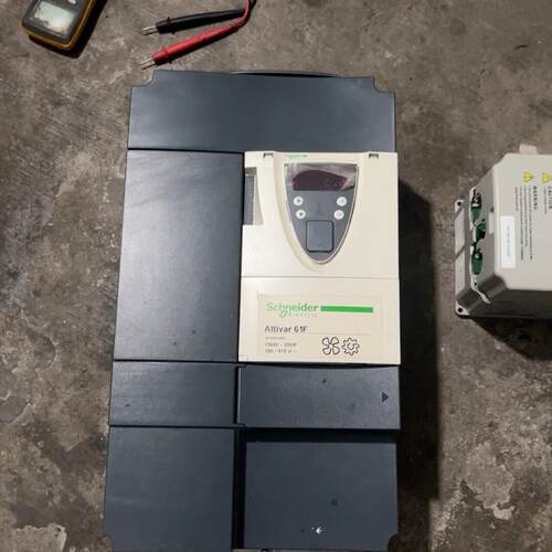 议价ATV61HFD15 ATV61F系列 变频器 15kw 工业调速装置维修