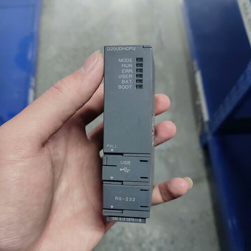 议价Q20UDHCPU CPU模块 MELSEC-Q工业自动化控制模块维修