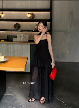 法式初恋风温柔吊带夏季新款时尚高腰显瘦压褶长裙假两件套