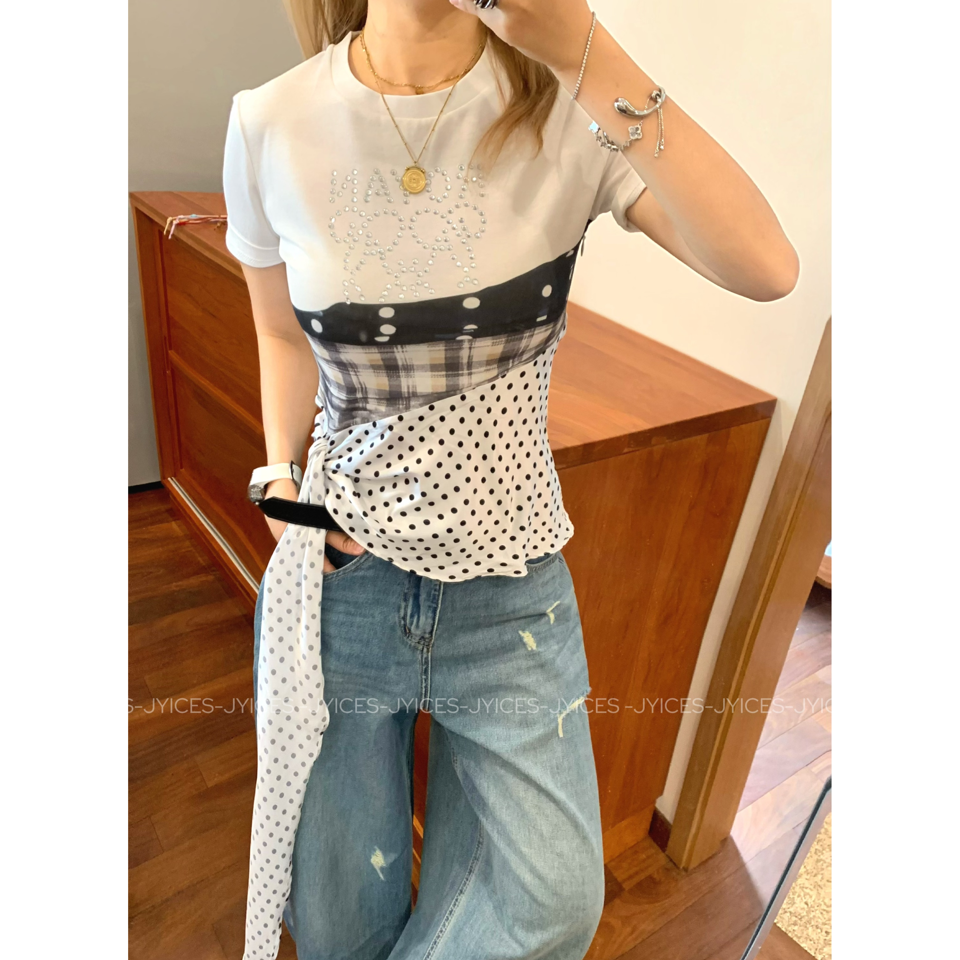 JYICES“甜漾波光”波点缎面T恤