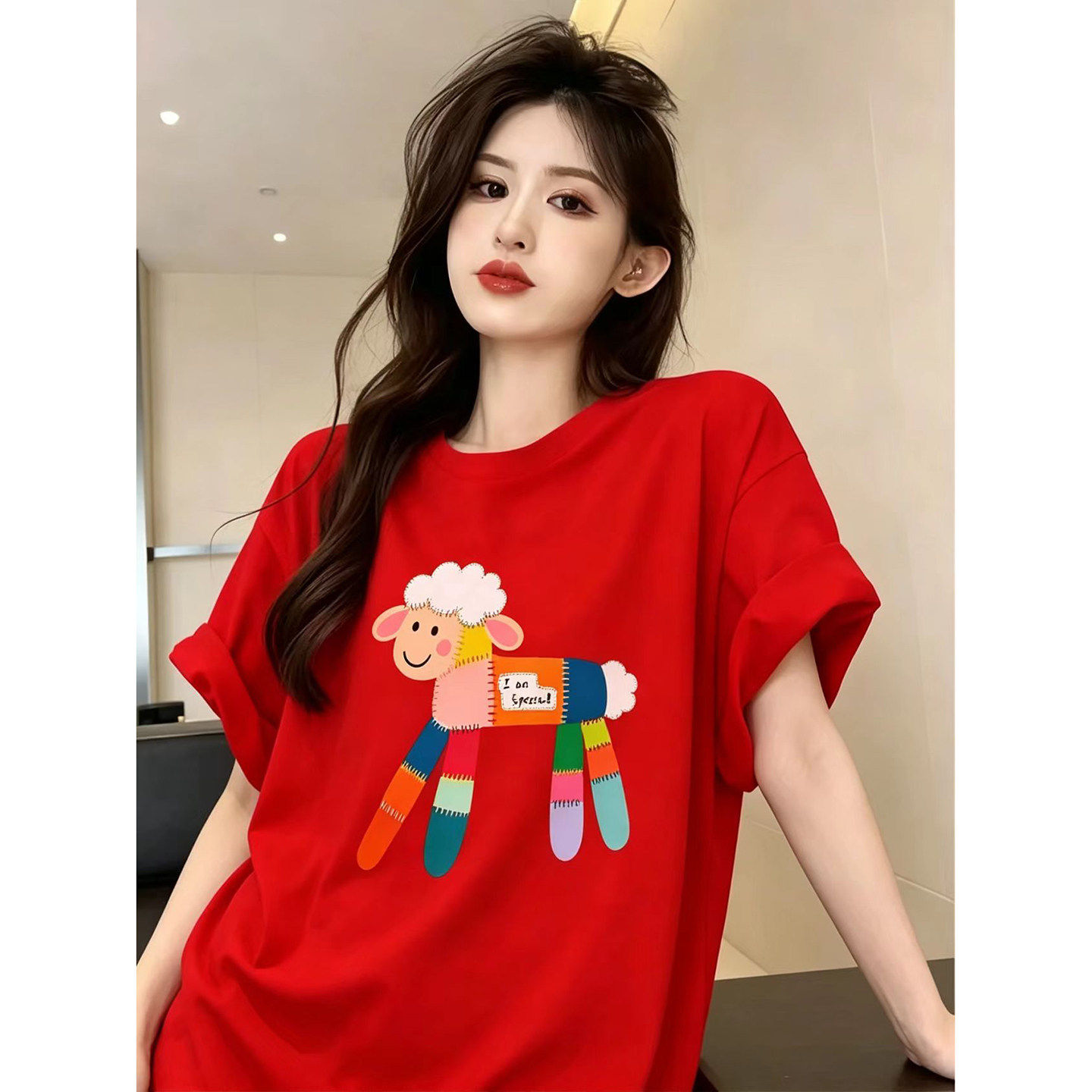 红色卡通小羊图案短袖t恤女2027新款纯棉时尚洋气本命年百搭上衣
