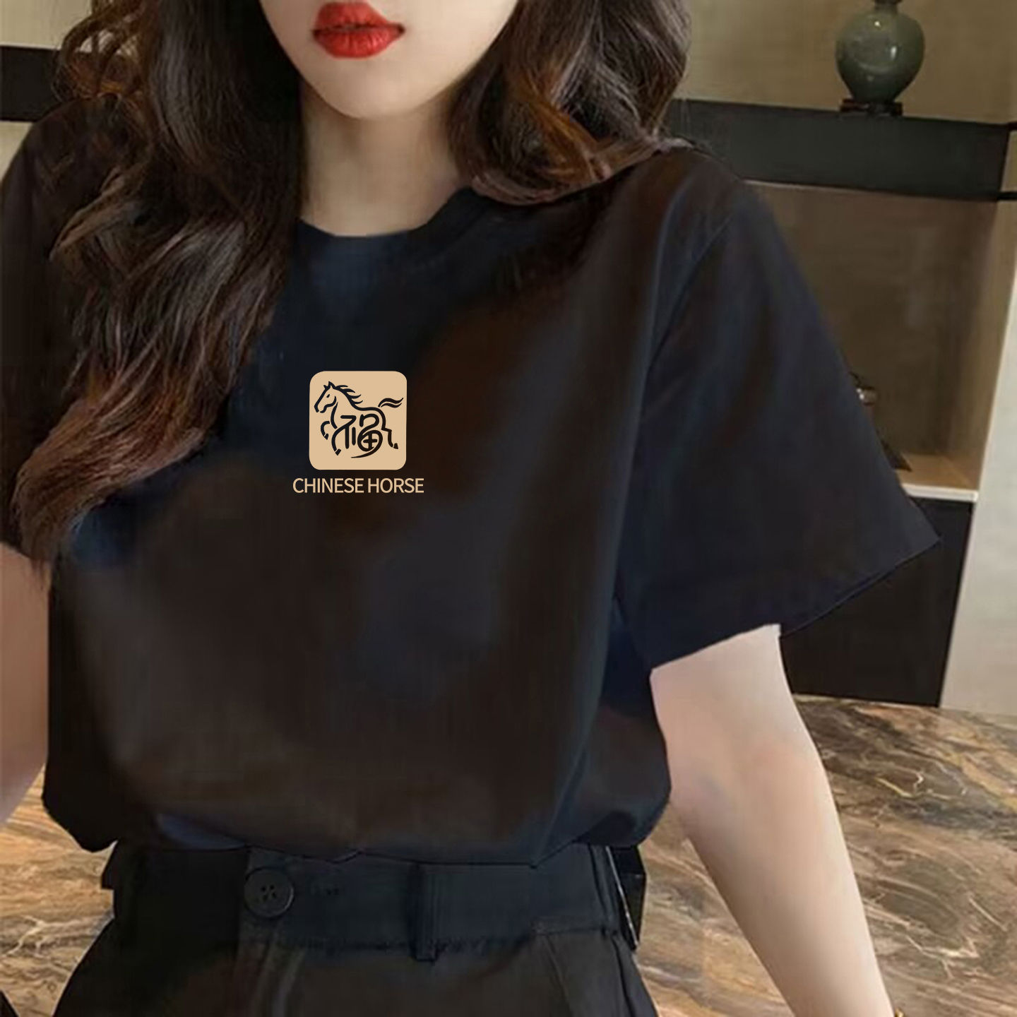 新款落肩纯棉短T恤女2026年新年款本命年宽松大板T恤中长款显瘦衫