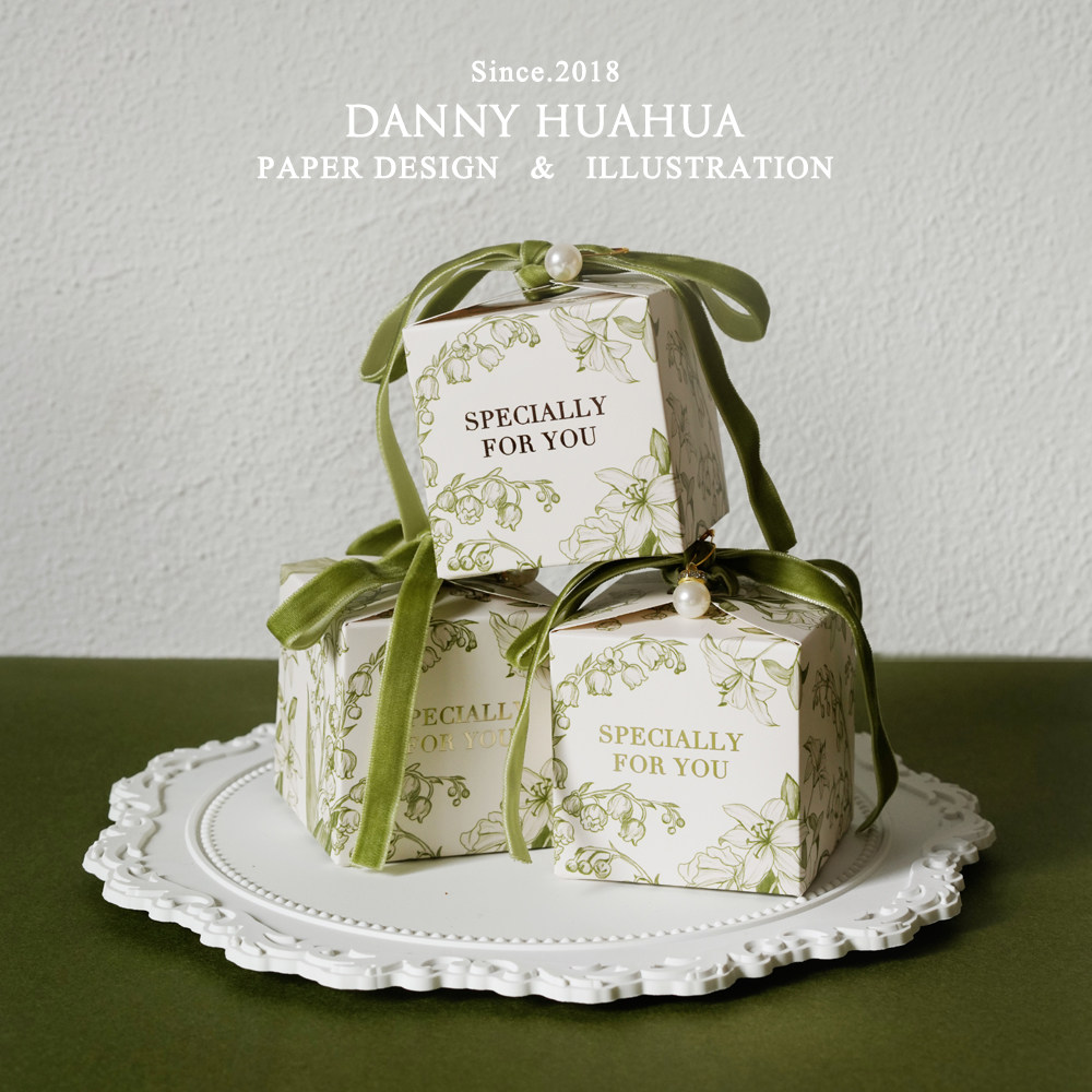 Danny画画 原创手绘铃兰绣球玫瑰花卉烫金喜糖盒