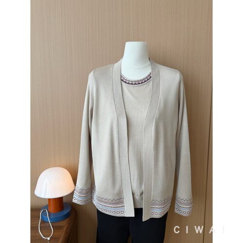 洋气针织开衫两件套中老年女2026春秋新款气质外套民族风刺绣套装