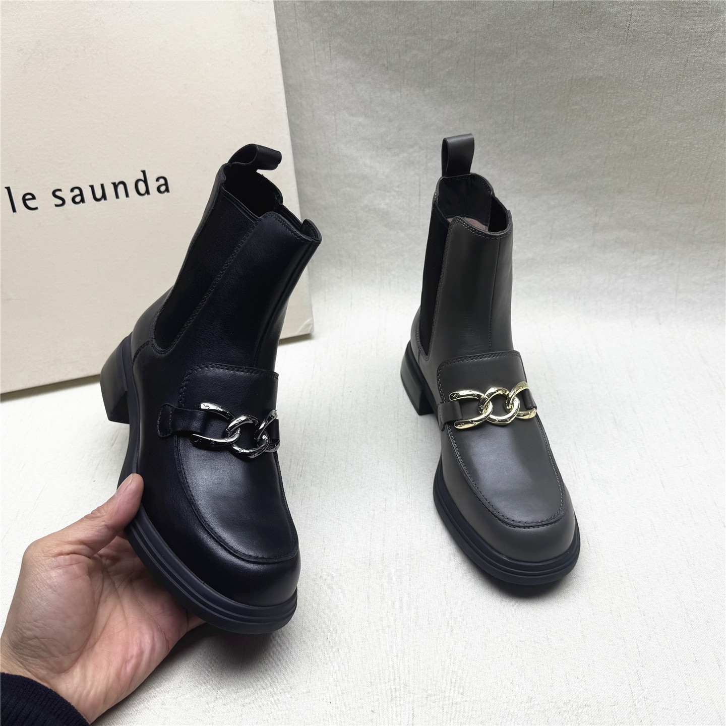 莱尔斯丹商场同款真皮套脚时装靴