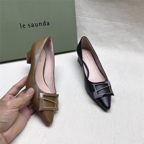 le saunda/莱尔斯丹撤柜清仓尖头粗跟方扣时装女鞋春新款羊皮单鞋
