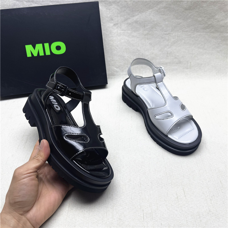 MIO米奥松糕底轻便休闲凉鞋