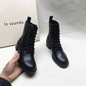 牛皮短筒靴 撤柜方跟圆头马丁靴女秋冬新款 saunda 莱尔斯丹正品