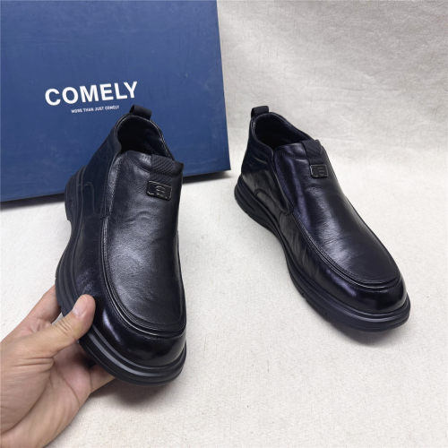 comely/康莉正品撤柜厚度舒适休闲高帮男鞋新款牛皮加绒保暖单鞋