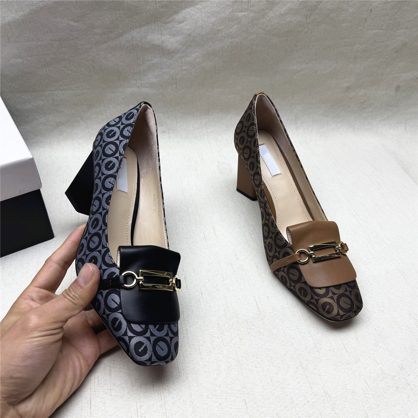 美国轻奢品牌撤柜法式粗跟方头时装鞋女春秋新款织物牛皮套脚单鞋