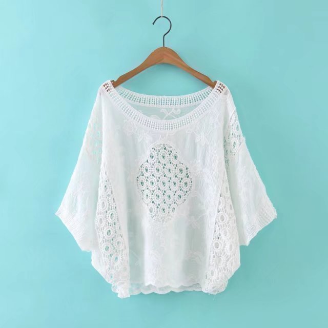 短款蝙蝠袖蕾丝衫镂空上衣女韩版钩花镂空中袖宽松显瘦套头罩衫夏