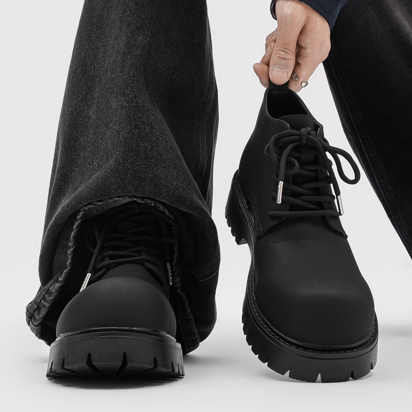 高帮马丁靴男款2025新款厚底增高时尚百搭皮靴子英伦风中帮皮鞋男