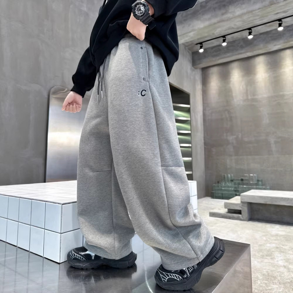 波拉童装儿童装男童春秋款裤子2026春装中大童春装运动春季男孩卫