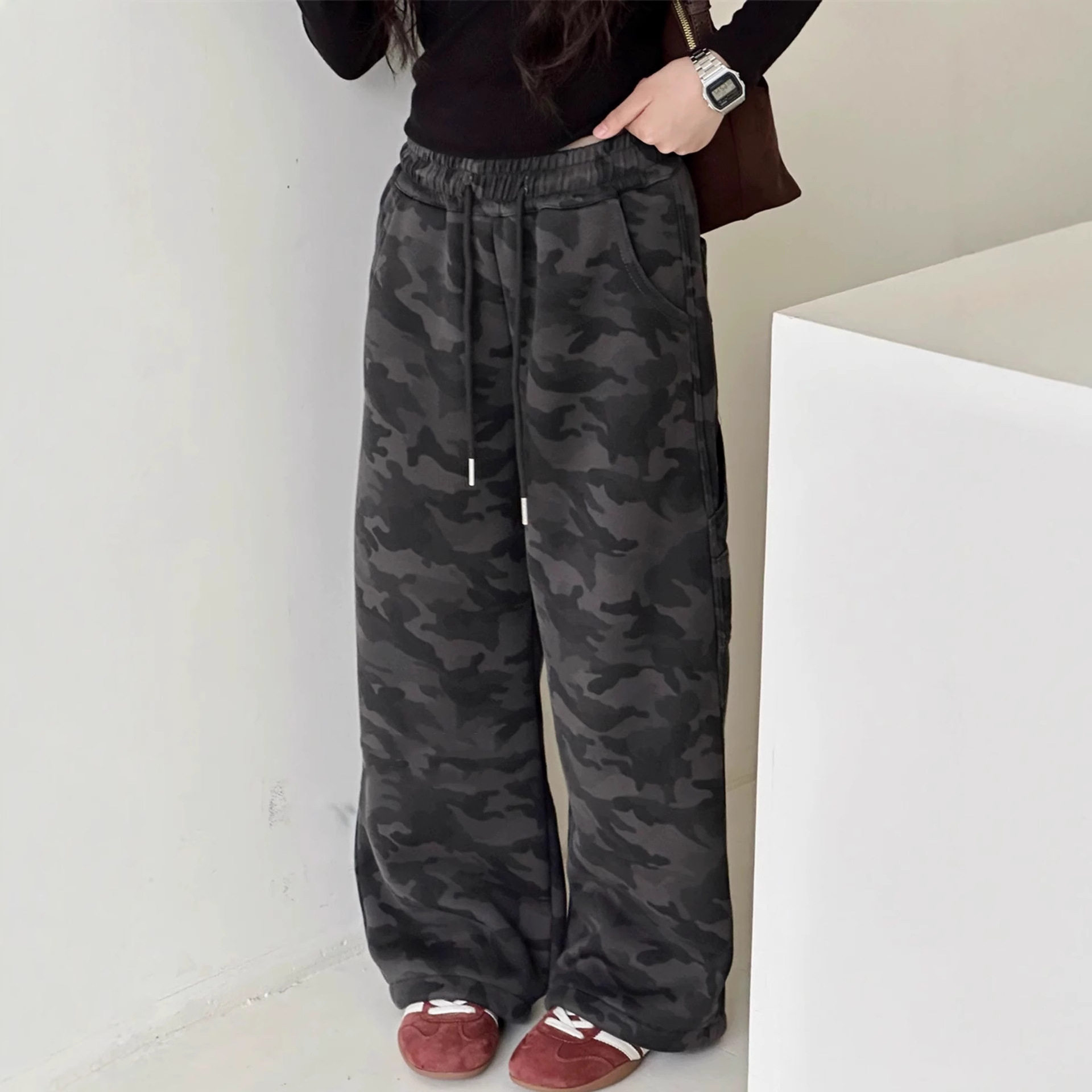 2025冬装波拉童装一体绒运动裤阔腿裤男童女童加绒迷彩卫裤直筒裤