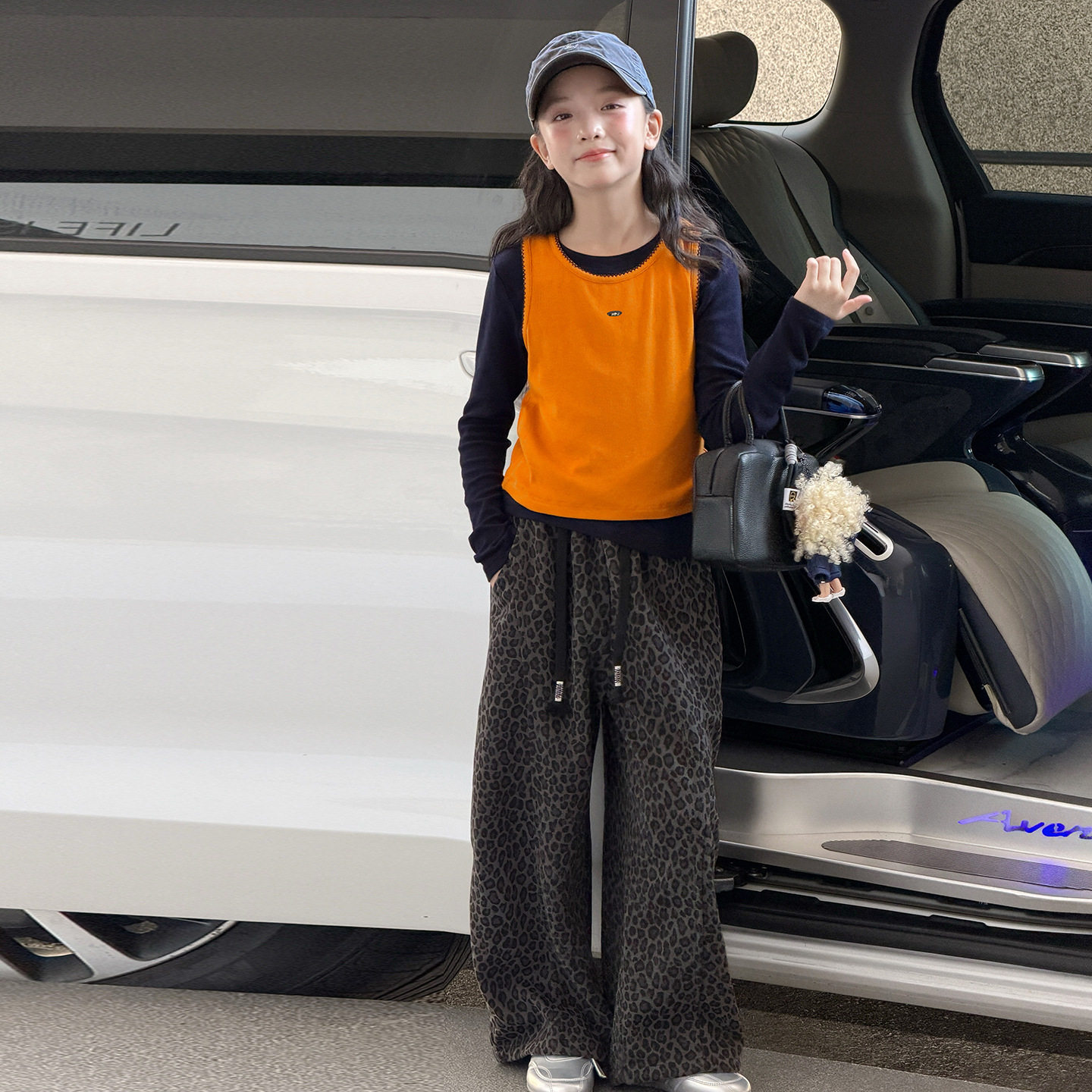 波拉童装女童套装秋装2026秋装中大儿童简约打底衫豹纹休闲裤两件