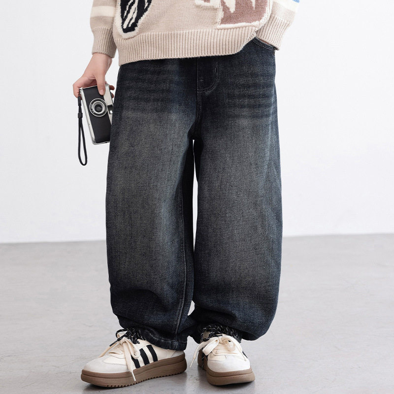 波拉童装2025新款男童加绒牛仔裤秋冬款中大童加厚时髦直筒裤冬季