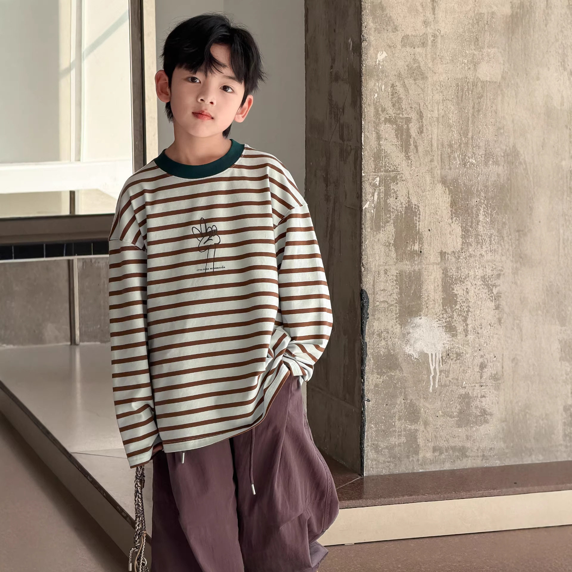 波拉童装男童t恤长袖春秋款2026春装儿童装痞帅条纹打底上衣大童