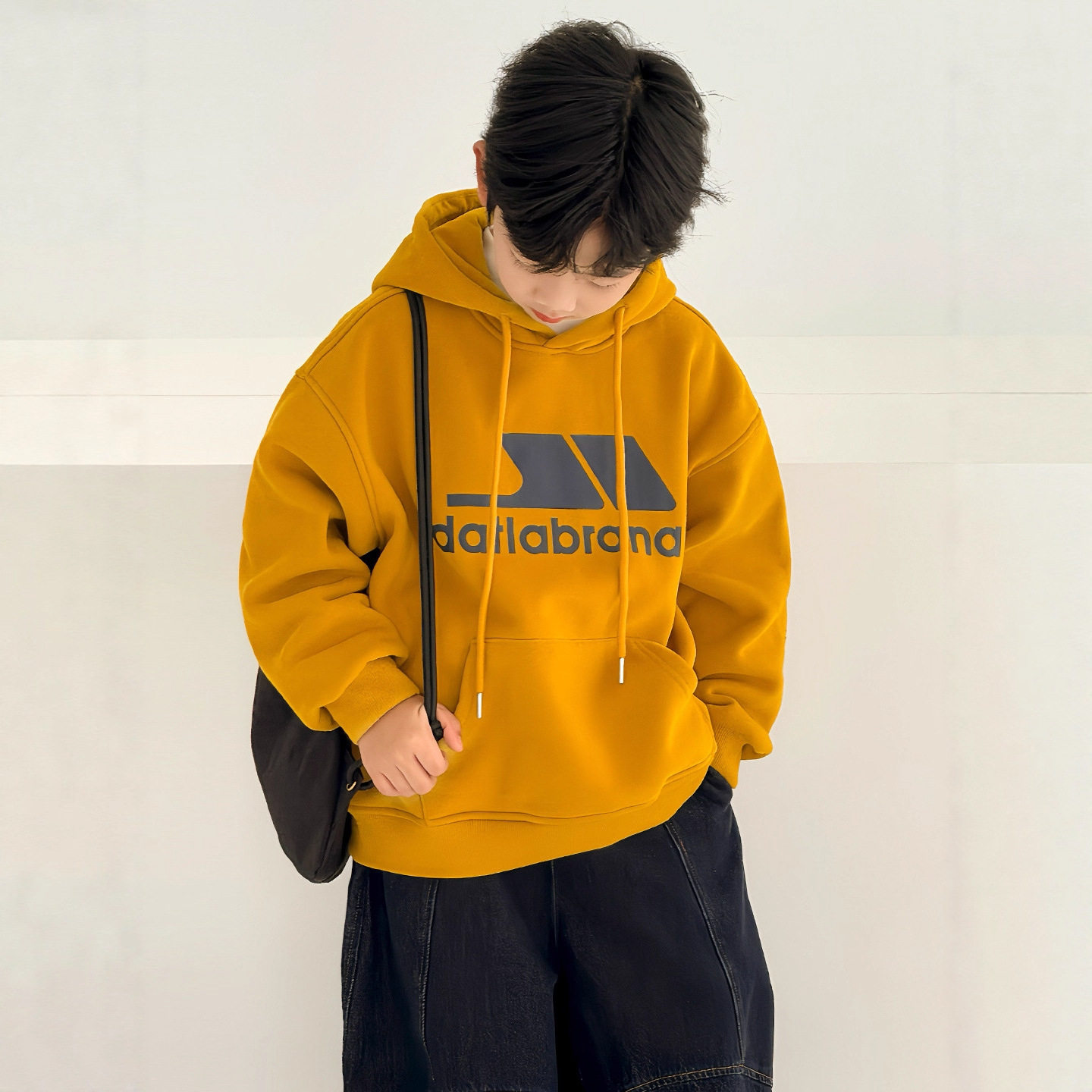 波拉童装男童加绒卫衣秋冬款2025儿童装冬季一体加厚连帽上衣大童