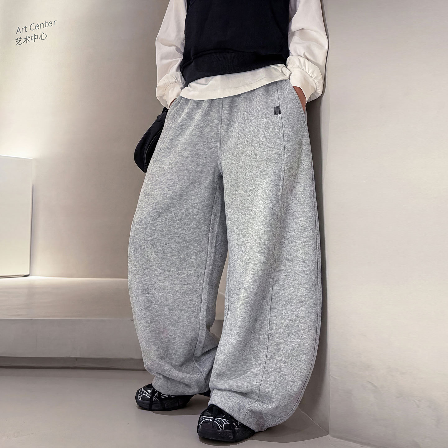 波拉童装男童裤子春秋款2025中大童休闲运动裤儿童卫裤宽松直筒长