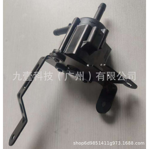 适用福特全顺Transit 2.0水泵 电子辅助泵GK2118D473BC 2206386