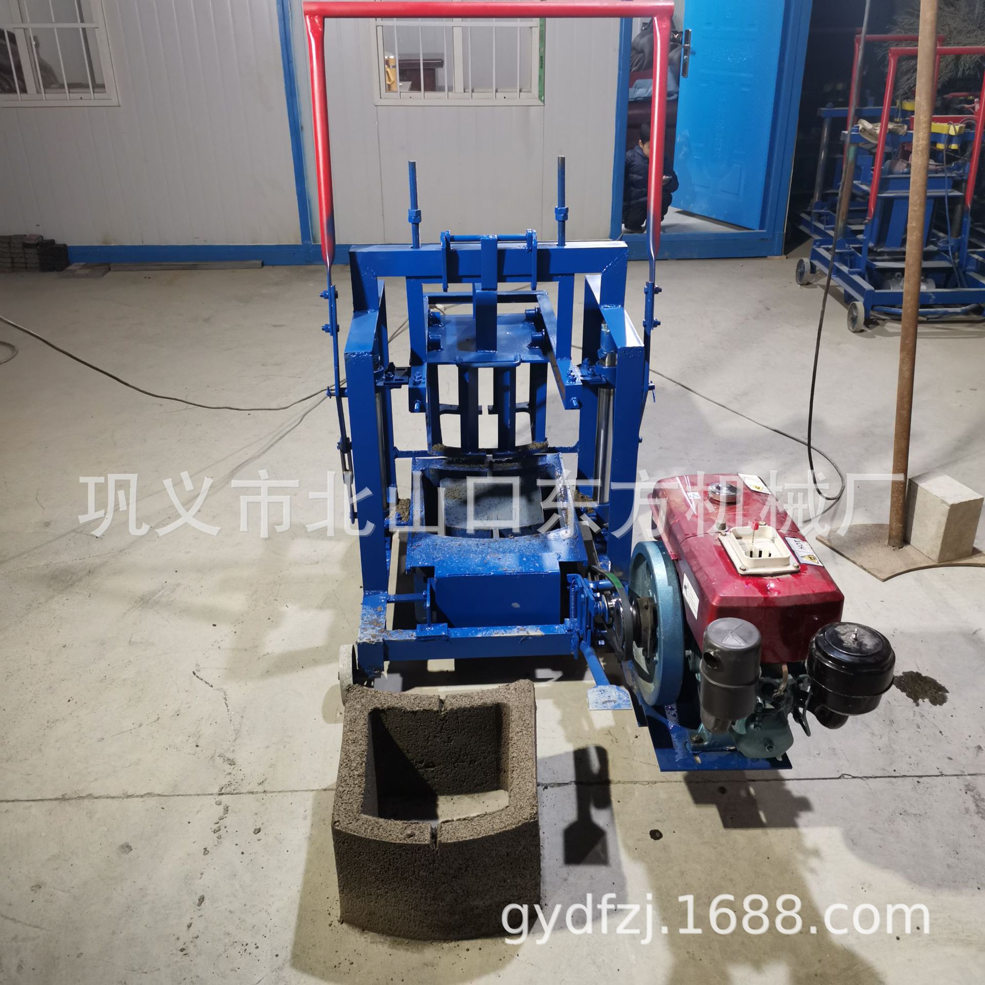 柴油直推制作柴油机圆弧砖可移动空心砖机12P无需用电