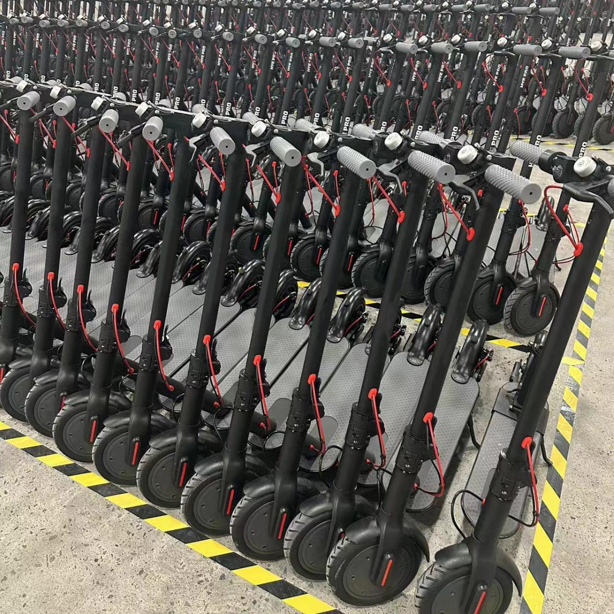 厂家8.5寸M365电动滑板车350w成人折叠滑板车scooter踏板车