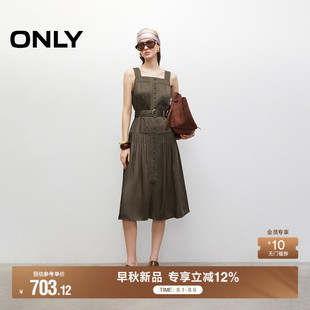 ONLY2025夏季 收腰中长裙百褶连衣裙女 新款 复古缎光面料方领无袖