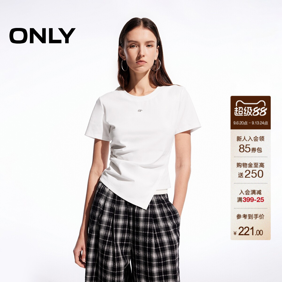 ONLY金属装饰短袖正肩T恤图片