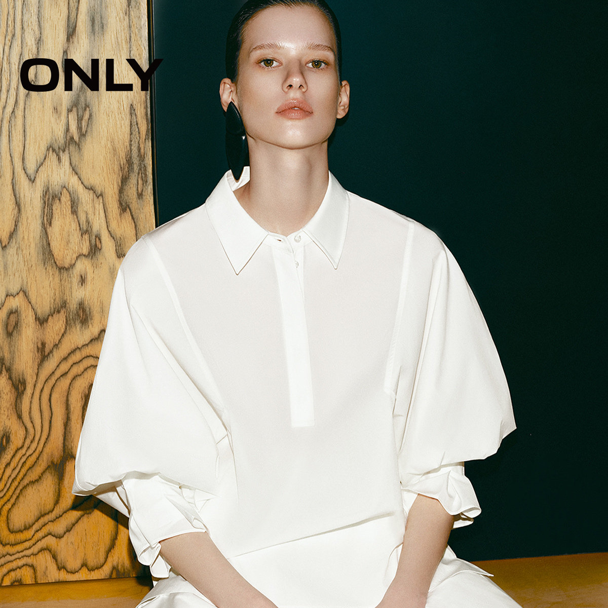ONLY上衣喇叭袖五分袖半开襟衬衫