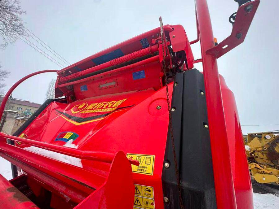 4月2日伊犁哈萨克自治州一辆蒙拓X6（9YX618）圆草捆打捆机网络拍卖公告