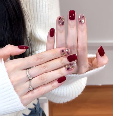 新款纯手工穿戴甲短款秋冬红色亮钻美甲贴片高级感新年款美甲