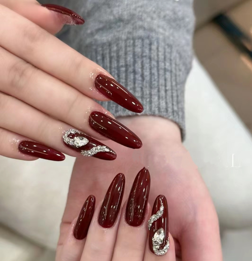 2025新年款纯手工穿戴甲长款红色爆闪碎钻蛇高级感新年战甲