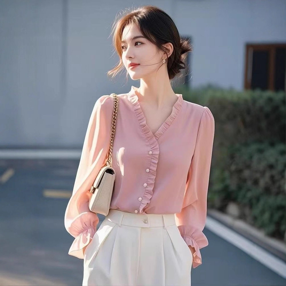 哥家商场同款女装2025秋季新款穿搭法式粉色木耳边v领衬衫上衣