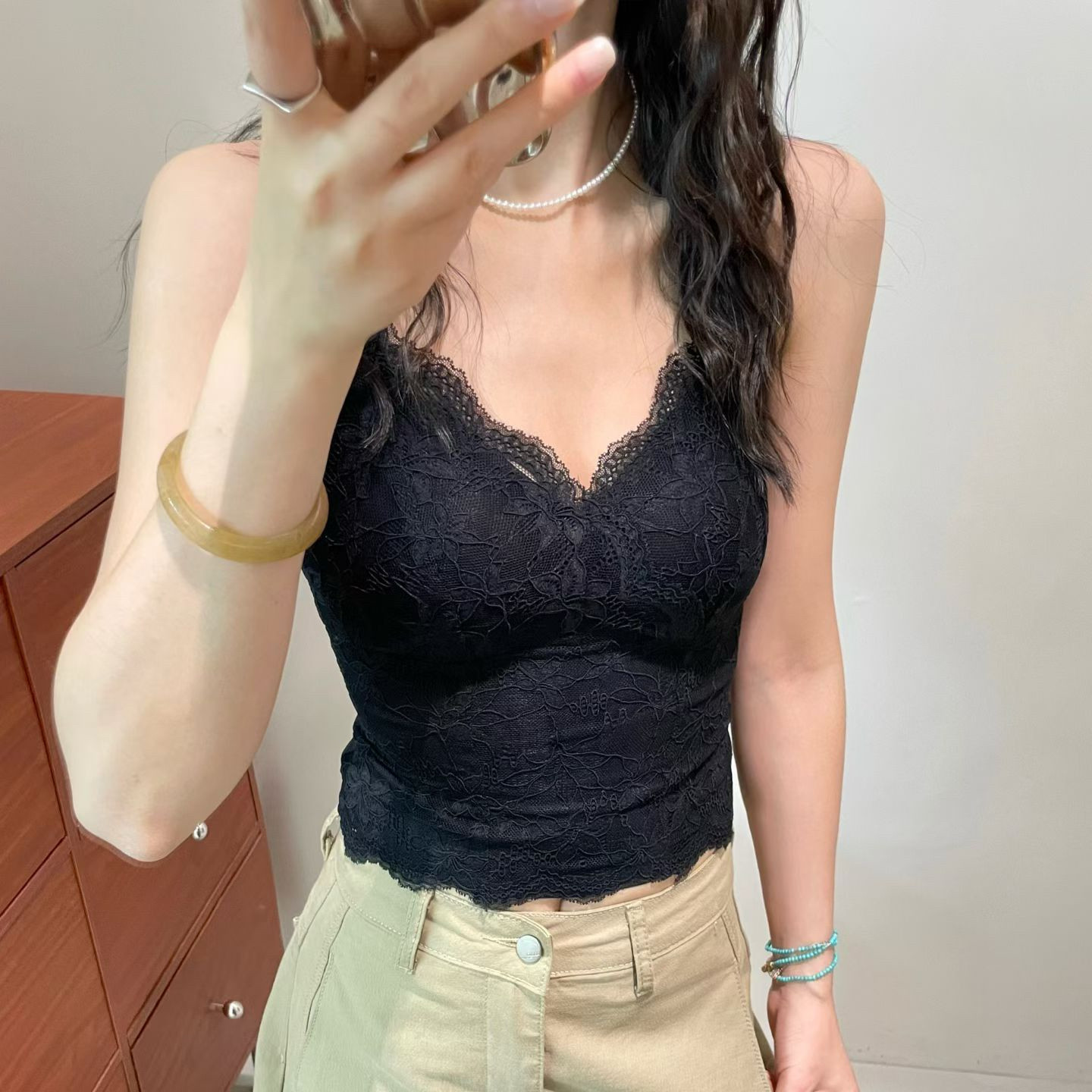 欧洲站2026夏季性感V领蕾丝抹胸吊带聚拢一体杯内衣美背打底衫潮