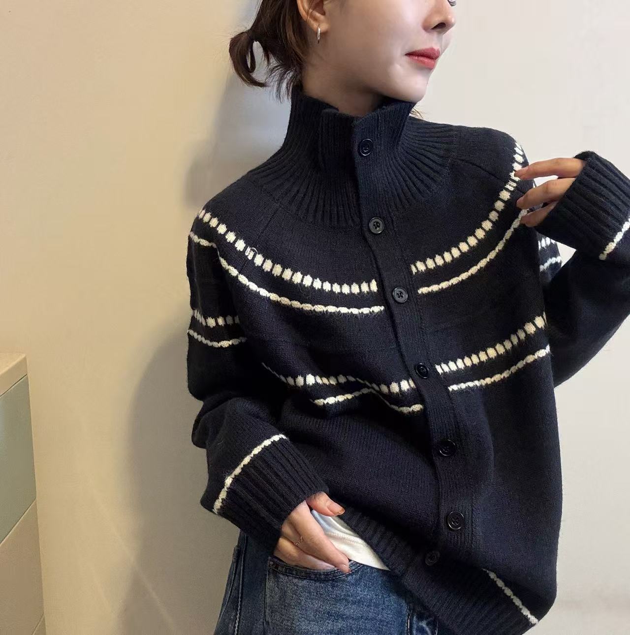 欧洲站2025秋冬新款韩系高腰排扣插肩袖提花撞色条纹针织开衫毛衣