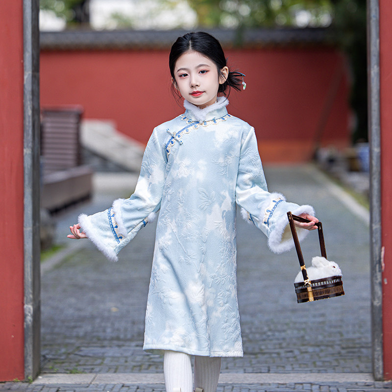 蓝色秋冬款旗袍女童蓝色拜年服