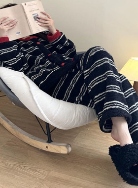 软糯显瘦红色条纹睡衣女冬季新款加厚加绒珊瑚绒家居服套装半边绒