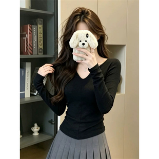 ins超火辣妹正肩V领长袖T恤女秋季修身韩版打底衫内搭可外穿上衣