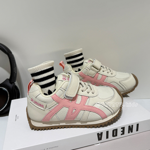 女童鞋子运动鞋真皮软底阿甘鞋2026春季新款儿童休闲鞋轻便男童鞋