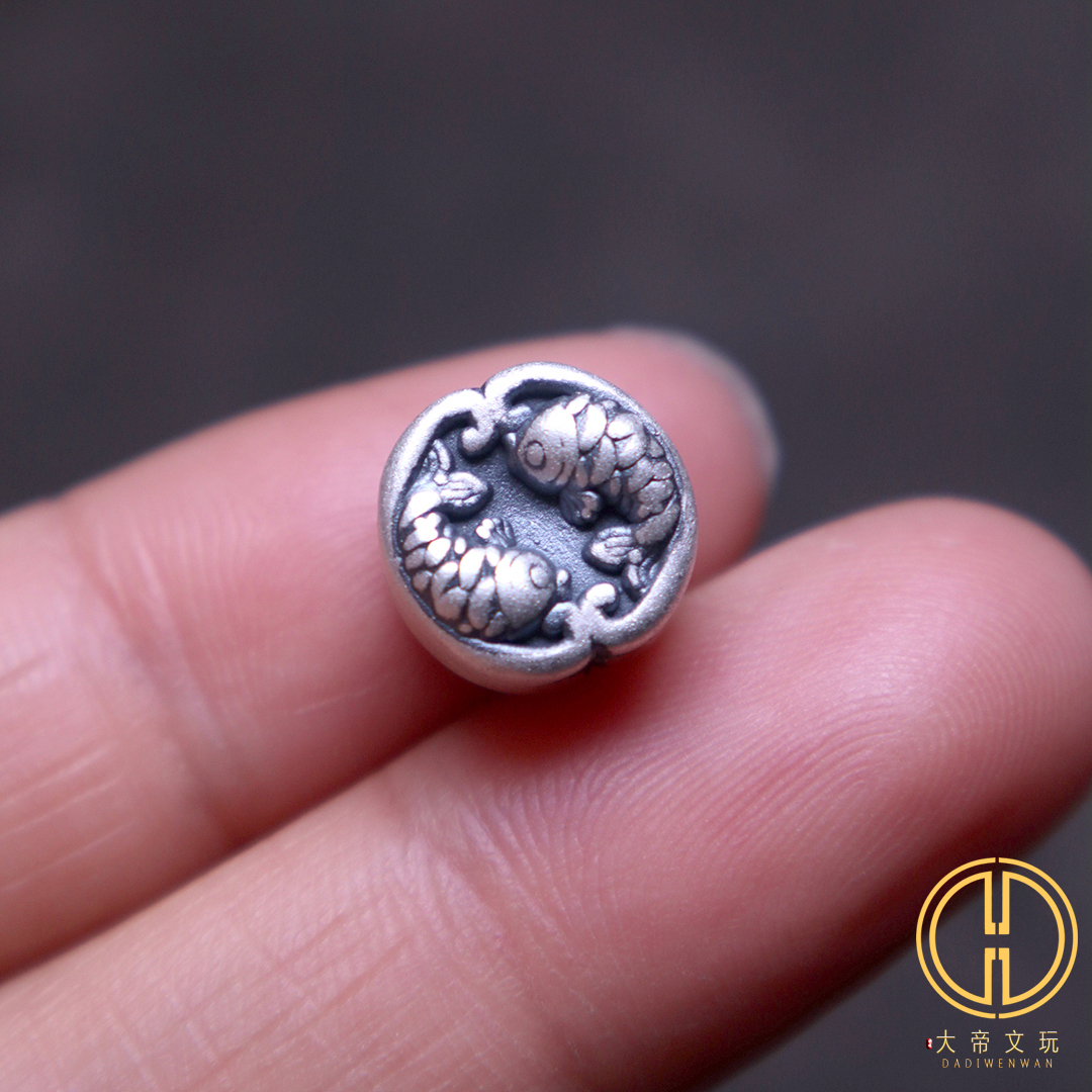 足银年年有鱼背云隔珠侧挂配饰