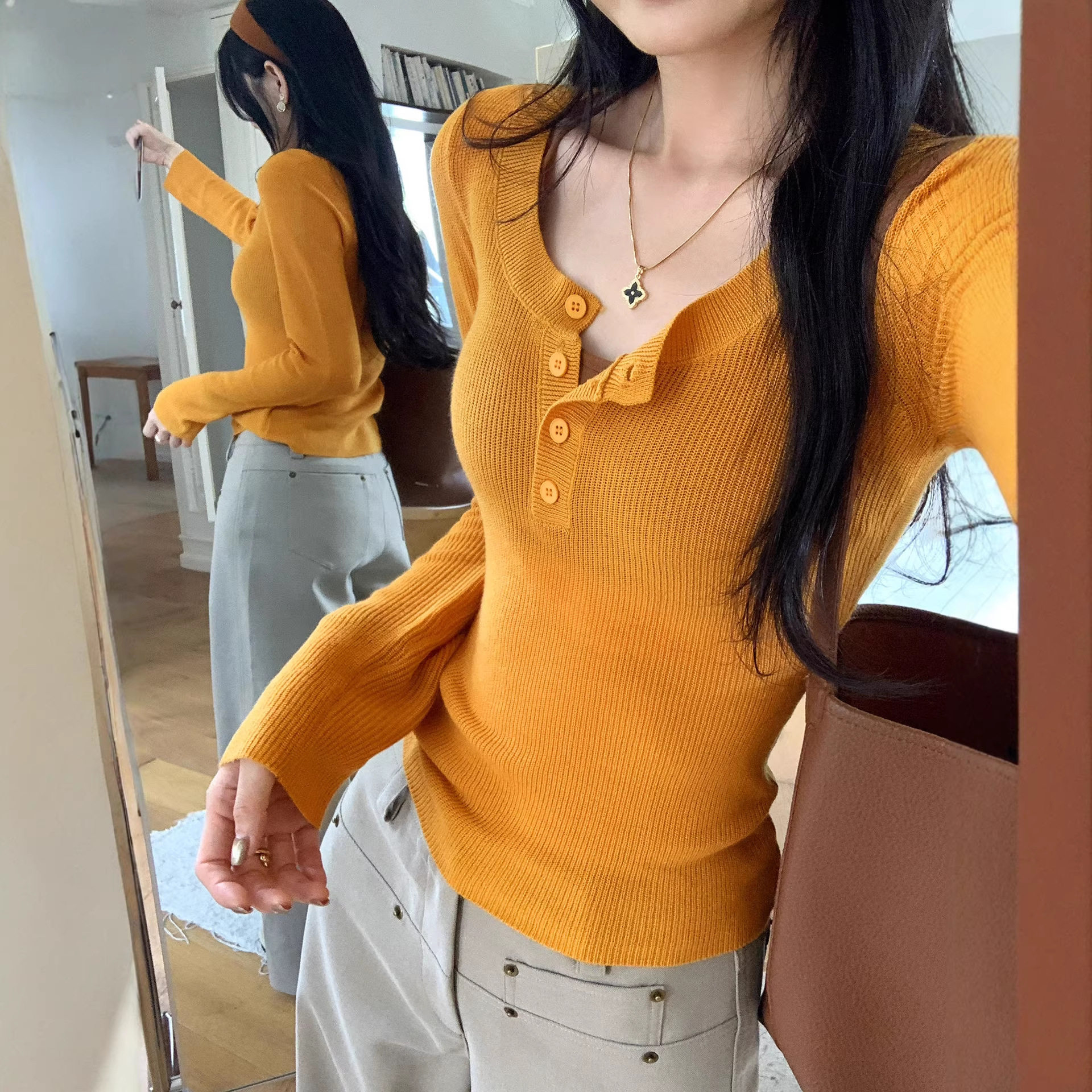 多巴胺橘色毛衣女春秋季新款U领针织打底衫内搭高级纯色修身上衣