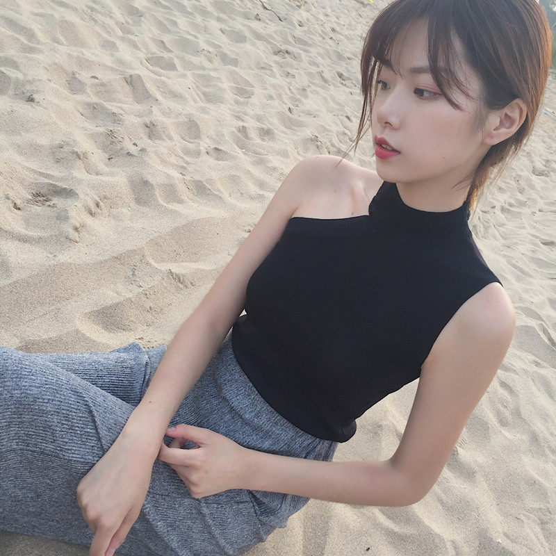 夏季露肩短款挂脖削肩无袖吊带背心女套头修身针织打底衫上衣女