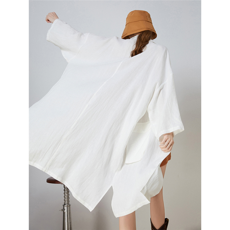 新款春夏亚麻女薄外套设计师气质外搭宽松白色防晒衣文艺长款风衣