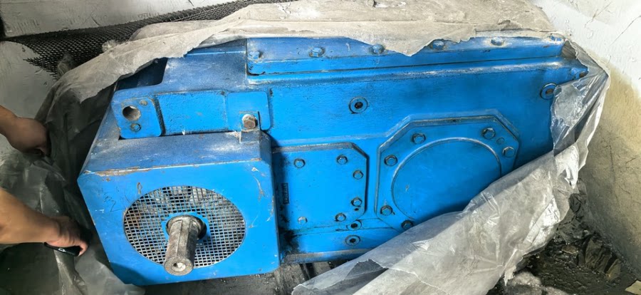 2月27日苏州再次拍卖纺丝箱体3条线、冷却器2只、侧吹风空调8台、风道管4条线、减速机2只、粘度计1只网络拍卖公告