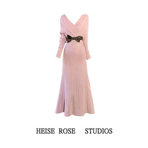 韩系性感辣妹名媛风气质V领针织连衣裙女秋冬季新款修身显瘦长裙