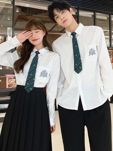 韩国女学生校服价格 韩国女学生校服图片 星期三