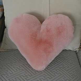 倚澳仿兔毛.心形抱枕沙发通用爱心网红轻奢新款创意家用毛绒靠垫