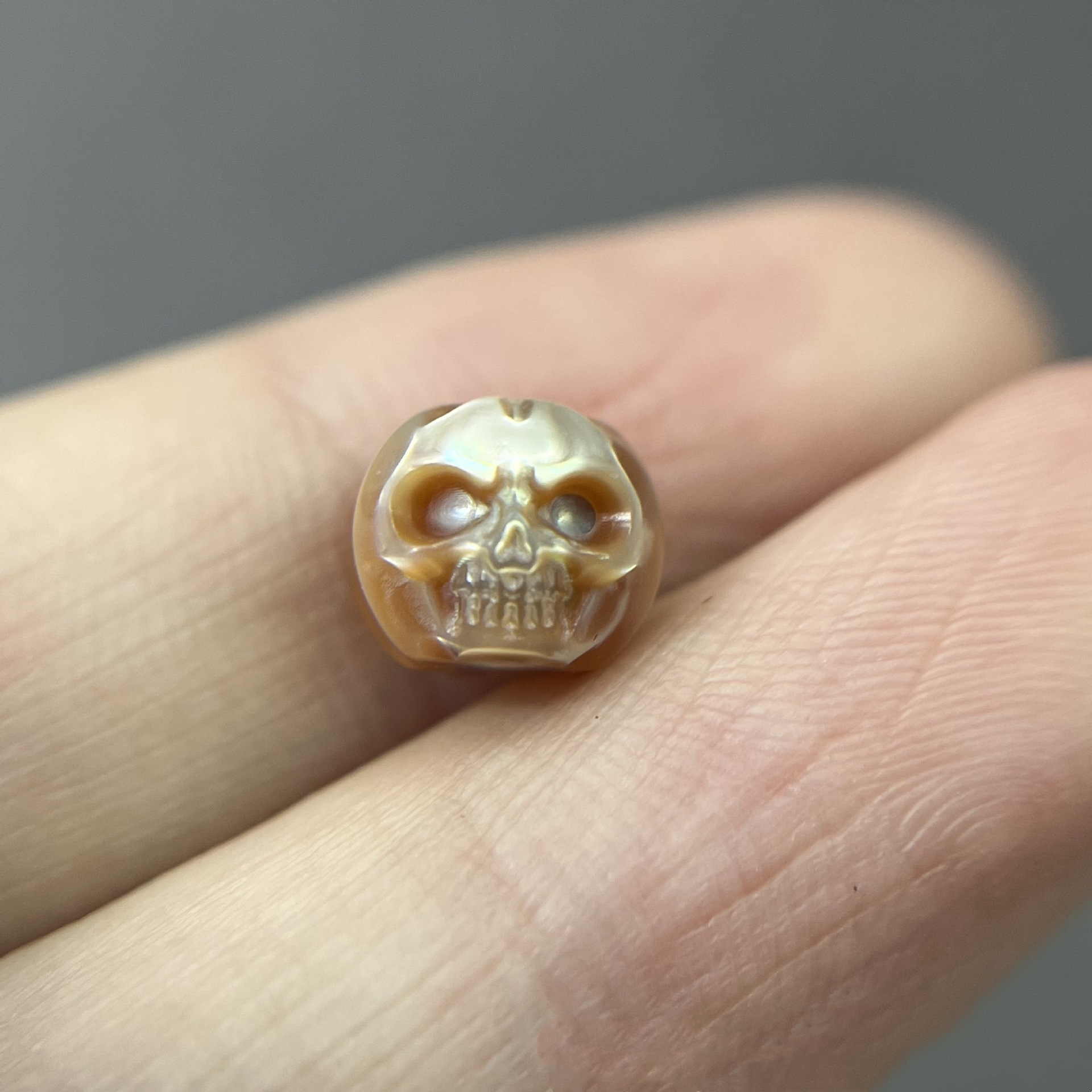 新款珍珠雕刻珍珠骷髅头南瓜怪 天然淡水珍珠 手工雕刻 文玩配饰