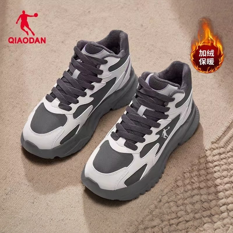 乔丹小千禧高帮加绒保暖棉鞋女休闲鞋2025冬季黑色皮面防水运动鞋,运动鞋new,运动休闲鞋,淘宝优惠券,粉丝福利购,淘宝优惠卷